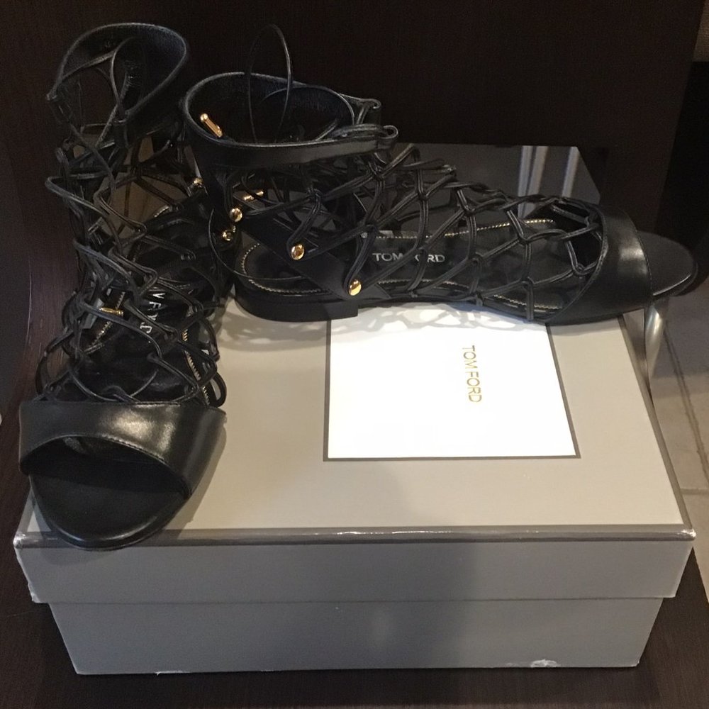 Tom Ford Black Leather Strappy Flat Sandals Size 9